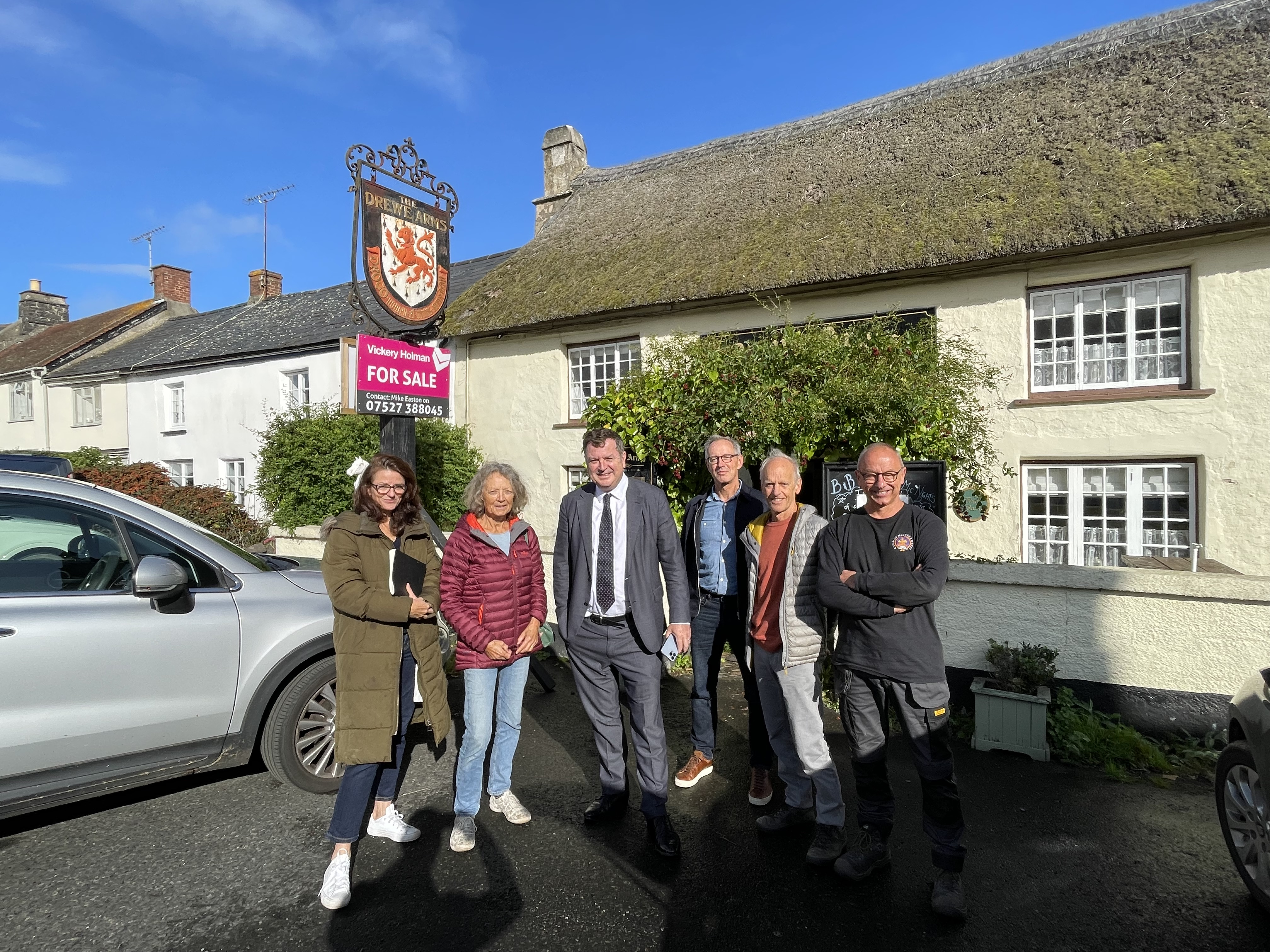 Campaign to purchase Drewsteignton pub reaches target